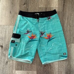 Men’s billabong unlined board short